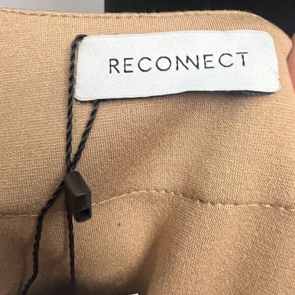 Reconnect Maternity Dress Nude - Picture 5 of 8